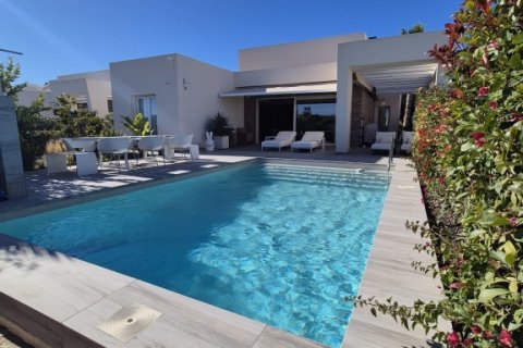 Villa zum Verkauf in Lomas De La Juliana, Alicante, Spanien 3 Schlafzimmer, 132 m2 Nr. 146493 - Foto 1