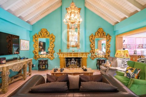 Villa for sale in Marbella, Malaga, Spain 5 bedrooms, 600 sq.m. No. 157921 - photo 2