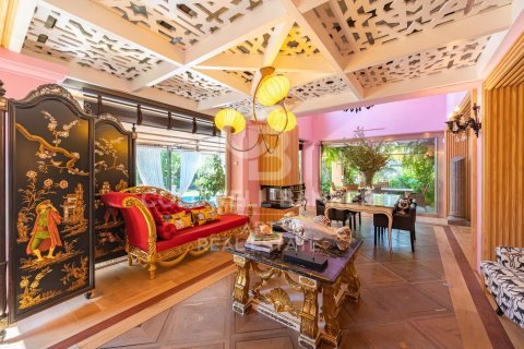 Villa for sale in Marbella, Malaga, Spain 5 bedrooms, 600 sq.m. No. 157921 - photo 5