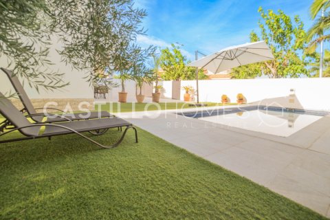 Villa en venta Torre de la Horadada, Alicante, España 5 dormitorios, 119 m2 No. 137670 - foto 6