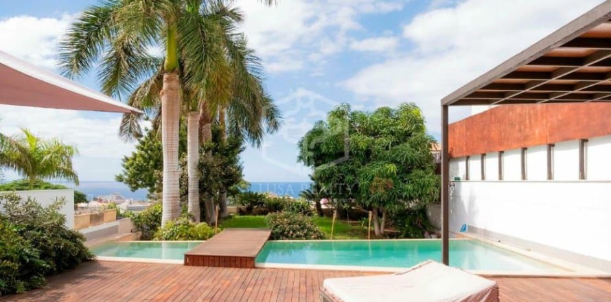 Villa a Adeje, Tenerife, Spagna 5 camere da letto, 550 mq. N° 140522