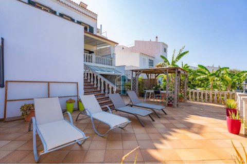 Kaupunkipientalo myytävänä Alaior, Menorca, Espanja, 5 makuuhuonetta, 327 m2 No. 140520 - kuva 3