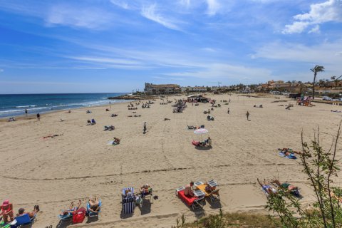 Apartamento en venta en La Zenia, Alicante, España 2 dormitorios,  No. 190136 - foto 5