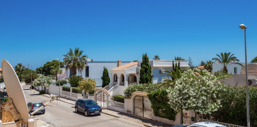 Apartamento en La Zenia, Alicante, España 2 dormitorios,  No. 190136
