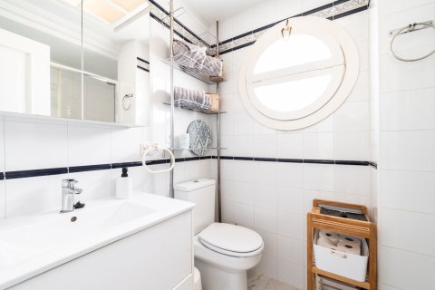 Apartamento en venta en Torrevieja, Alicante, España 2 dormitorios, 72 m2 No. 190133 - foto 9