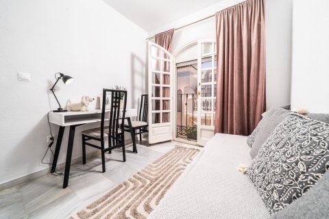Apartamento en venta en Torrevieja, Alicante, España 2 dormitorios, 72 m2 No. 190133 - foto 18