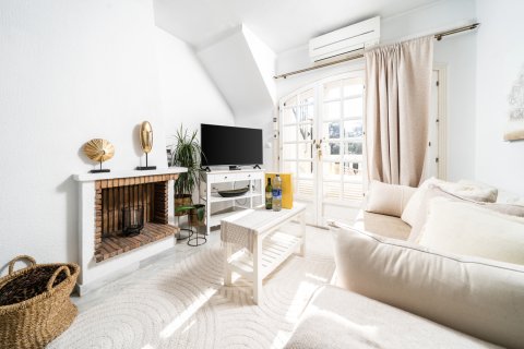 Apartamento en venta en Torrevieja, Alicante, España 2 dormitorios, 72 m2 No. 190133 - foto 4