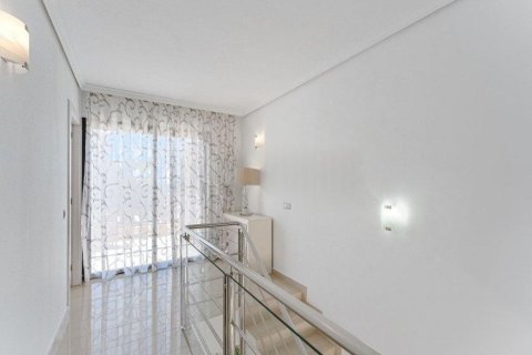 Duplex for sale in Tenerife, Spain 3 bedrooms, 130 sq.m. No. 195199 - photo 23