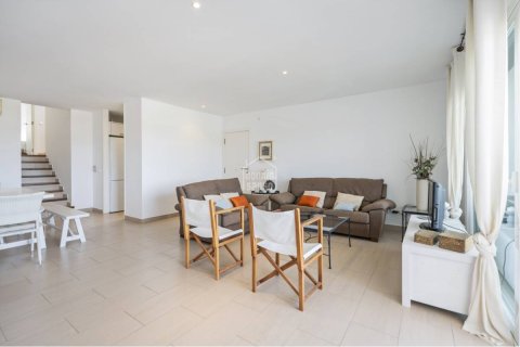 Apartment for sale in Es Mercadal, Menorca, Spain 4 bedrooms, 121 sq.m. No. 195198 - photo 5