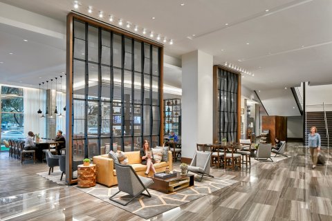 Propiedad comercial en venta en Barcelona, España No. 146695 - foto 1