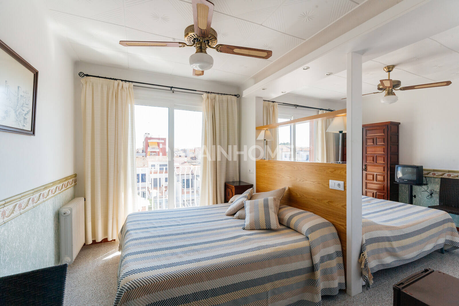 Proprietà commerciale a Malgrat de Mar, Barcelona, Spagna 24 camere da letto, 1100 mq. N° 167919