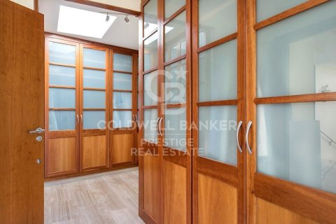 House à louer à Esplugues de Llobregat, Barcelona, Espagne, 5 chambres, 490 m2 No. 179228 - photo 21