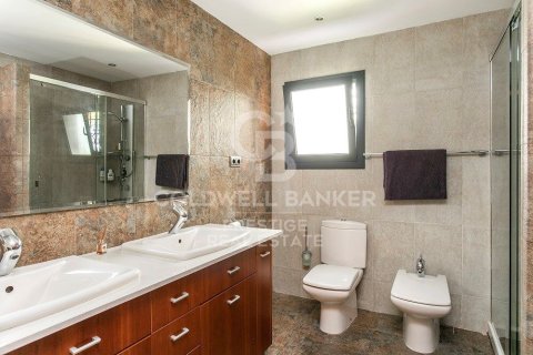 House à louer à Esplugues de Llobregat, Barcelona, Espagne, 5 chambres, 490 m2 No. 179228 - photo 23