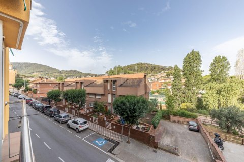 Apartment in Montornes Del Valles, Barcelona, Spain 3 bedrooms, 92 sq.m. No. 186576