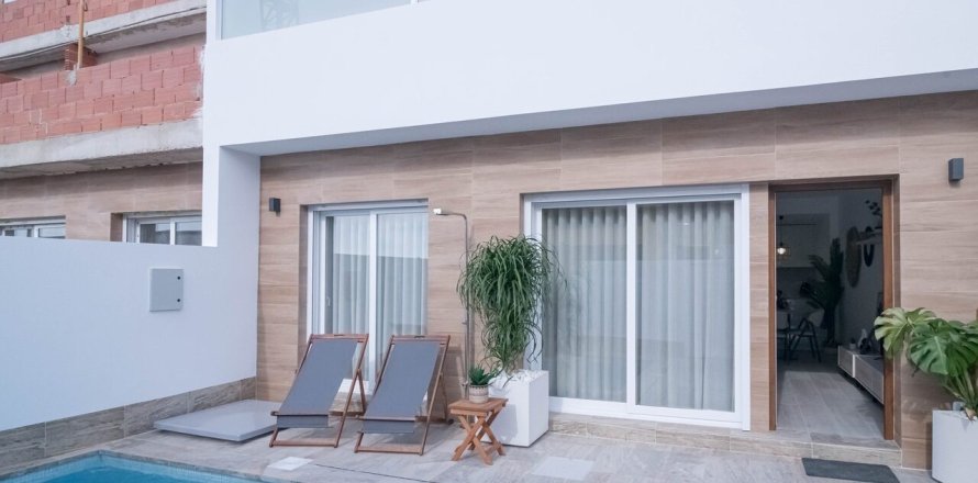 Kaupunkipientalo Avileses, Murcia, Espanja 3 makuuhuonetta,  No. 166220