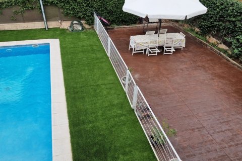 Townhouse for rent Prado Norte, Madrid, Spain 7 bedrooms, 370 sq.m. No. 105823 - photo 28