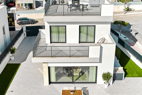 Villa pārdošanā San Miguel de Salinas, Alicante, Spānijā 3 istabas, 237 m2 Nr. 188618 - attēls 4