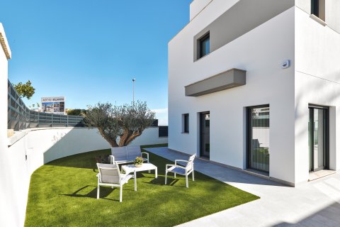 Villa pārdošanā San Miguel de Salinas, Alicante, Spānijā 3 istabas, 237 m2 Nr. 188618 - attēls 13