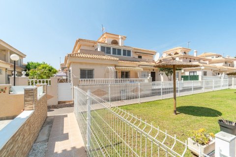Casa adosada en venta en Playa Flamenca II, Alicante, España 2 dormitorios, 97 m2 No. 189448 - foto 2