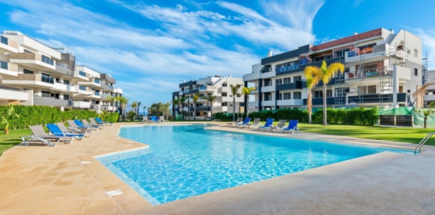 Apartment in Alicante, Spain 2 bedrooms, 79 sq.m. No. 189447