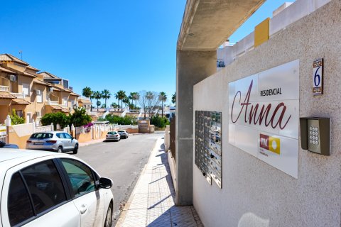 Apartment for sale in Villamartin, Alicante, Spain 2 bedrooms, 131 sq.m. No. 189445 - photo 2