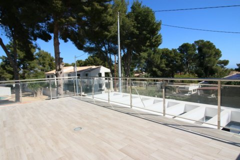 Apartment for sale in La Torre, Alicante, Spain 4 bedrooms, 330 sq.m. No. 165071 - photo 30