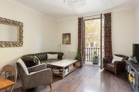Apartamento en Barcelona, España 2 dormitorios, 114 m2 No. 156652