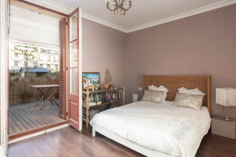Apartamento en venta en Barcelona, España 2 dormitorios, 114 m2 No. 156652 - foto 10