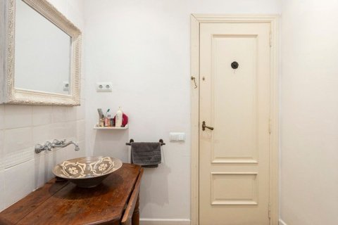 Apartamento en venta en Barcelona, España 2 dormitorios, 114 m2 No. 156652 - foto 16