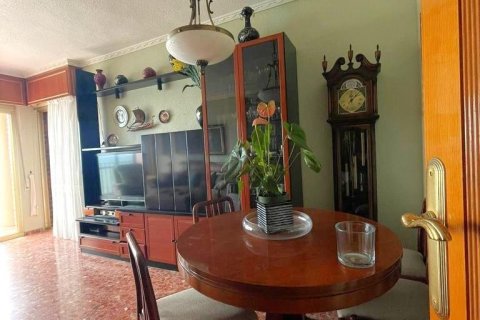 Lägenhet till salu i Torrevieja, Alicante, Spanien 4 sovrum, 130 kvm. Nr. 156267 - foto 16