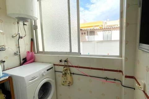 Lägenhet till salu i Torrevieja, Alicante, Spanien 4 sovrum, 130 kvm. Nr. 156267 - foto 28