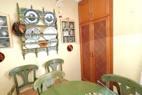 Lägenhet till salu i Torrevieja, Alicante, Spanien 4 sovrum, 130 kvm. Nr. 156267 - foto 22