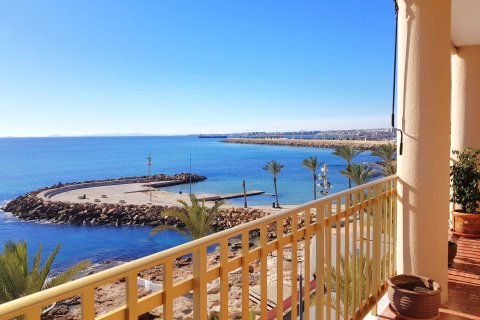 Lägenhet till salu i Torrevieja, Alicante, Spanien 4 sovrum, 130 kvm. Nr. 156267 - foto 2