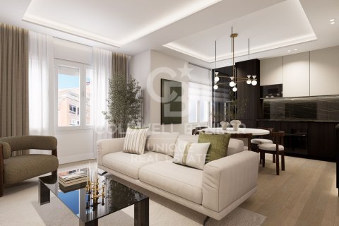 Apartamento en Madrid, España 2 dormitorios, 131 m2 No. 157773