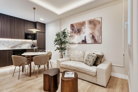 Apartamento en venta en Madrid, España 2 dormitorios, 48 m2 No. 157772 - foto 4