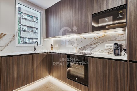 Apartamento en venta en Madrid, España 2 dormitorios, 48 m2 No. 157772 - foto 8