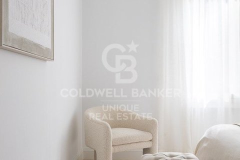 Apartment for sale in Madrid, Spain 4 bedrooms, 307 sq.m. No. 157771 - photo 14