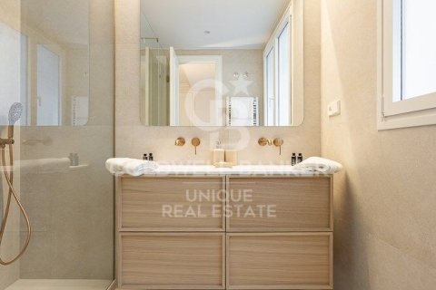 Apartment for sale in Madrid, Spain 4 bedrooms, 307 sq.m. No. 157771 - photo 24