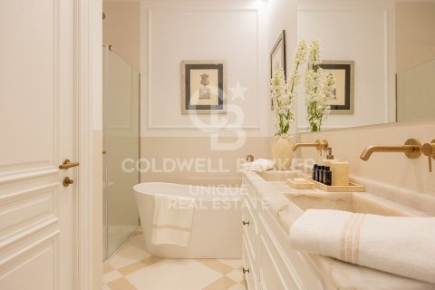 Apartment for sale in Madrid, Spain 4 bedrooms, 307 sq.m. No. 157771 - photo 27