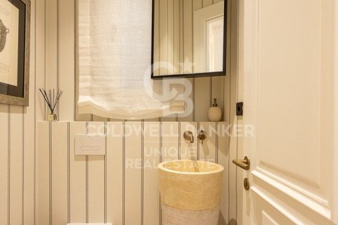 Apartment for sale in Madrid, Spain 4 bedrooms, 307 sq.m. No. 157771 - photo 14