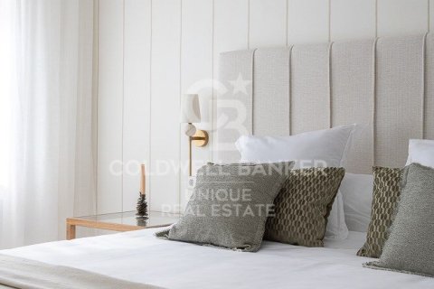 Apartment for sale in Madrid, Spain 4 bedrooms, 307 sq.m. No. 157771 - photo 15