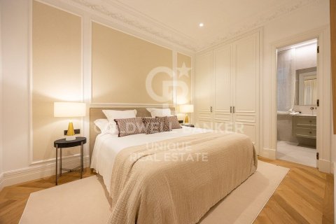 Apartment for sale in Madrid, Spain 4 bedrooms, 307 sq.m. No. 157771 - photo 25