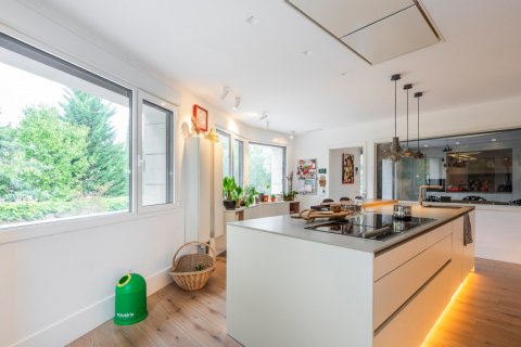 Villa till salu Pozuelo de Alarcon, Madrid, Spanien 6 sovrum, 935 kvm. Nr. 107987 - foto 13