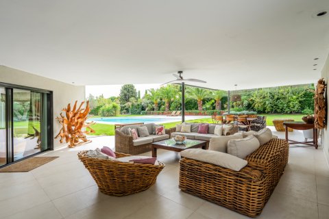 Huvila Pozuelo de Alarcon, Madrid, Espanja 6 makuuhuonetta, 935 m2 No. 107987