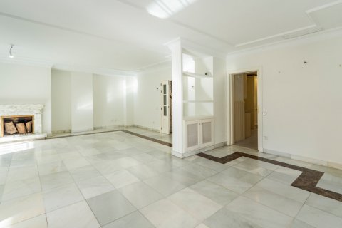 Townhouse for sale Madrid, Spain 7 bedrooms, 543 sq.m. No. 107990 - photo 10