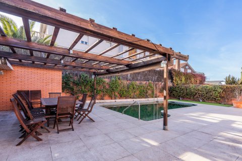 Townhouse for sale Madrid, Spain 7 bedrooms, 543 sq.m. No. 107990 - photo 6