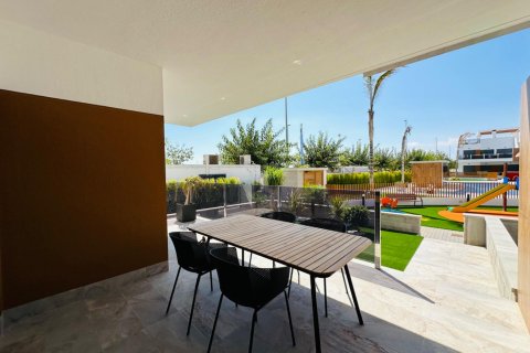 Bungalow for sale Pilar de la Horadada, Alicante, Spain 2 bedrooms, 127 sq.m. No. 117086 - photo 8