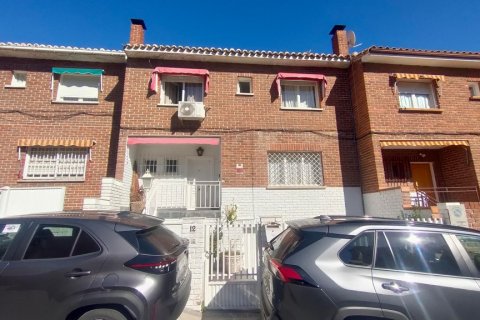 Kamienica w Pozuelo de Alarcon, Madrid, Hiszpania 5 sypialni, 213 mkw. nr 179403 – zdjęcie 25