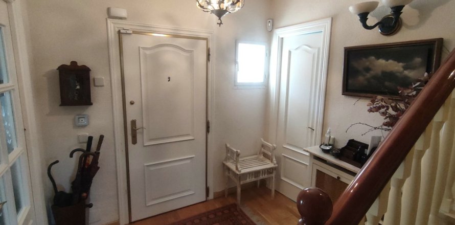 Kamienica w Pozuelo de Alarcon, Madrid, Hiszpania 5 sypialni, 213 mkw. nr 179403