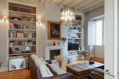 Huvila myytävänä Sevilla, Seville, Espanja, 6 makuuhuonetta, 422 m2 No. 113762 - kuva 9